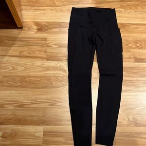 Lululemon leggings with pockets